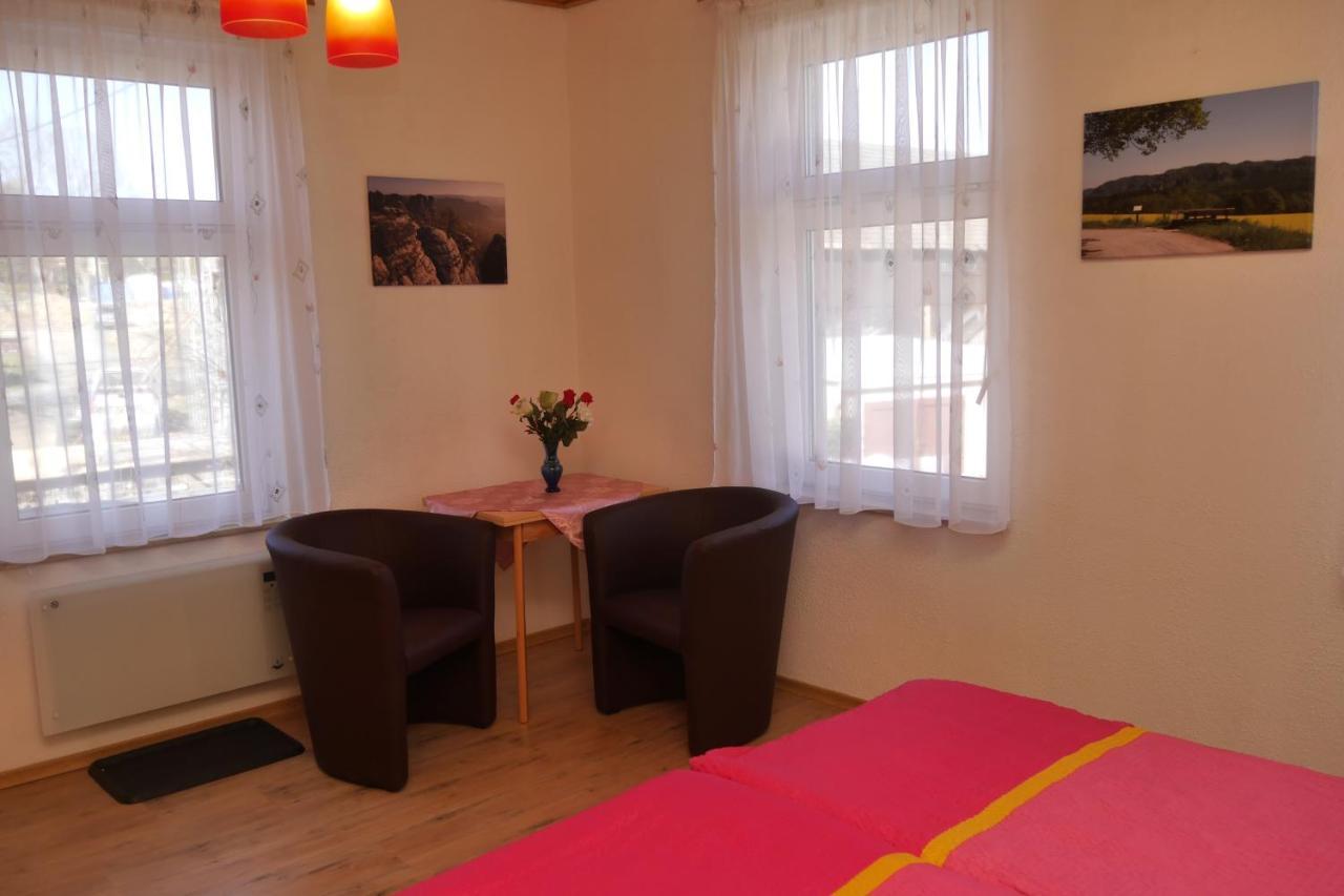 Guenstiges Doppelzimmer Saechsische Schweiz Mittelndorf エクステリア 写真